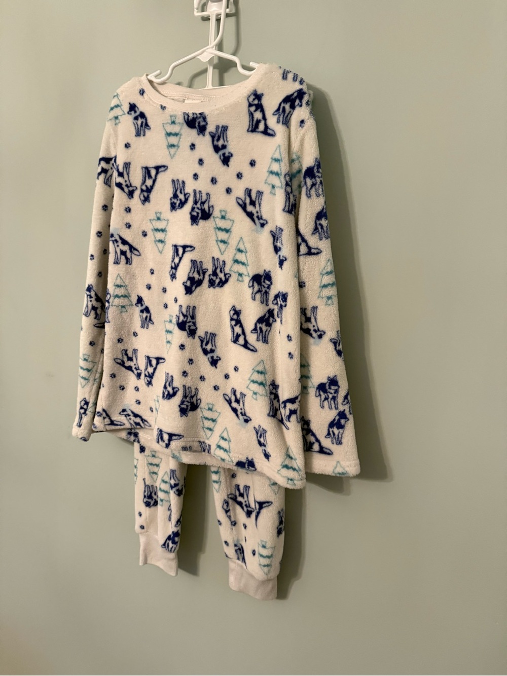 Kids Soft Plush Pajama Set Size M 8/10